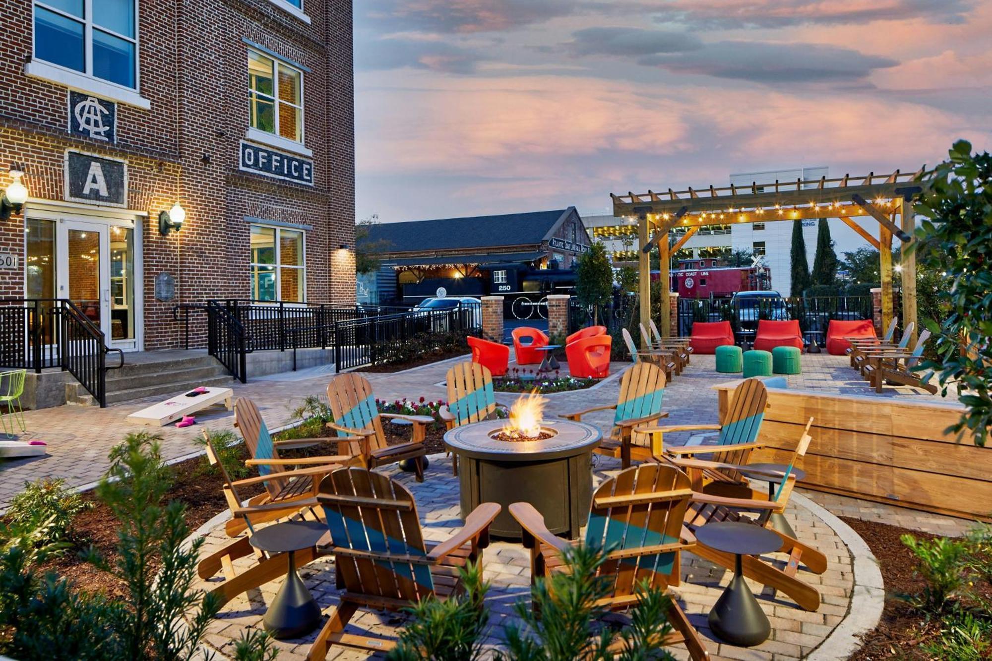 Aloft Wilmington At Coastline Center Hotell Eksteriør bilde